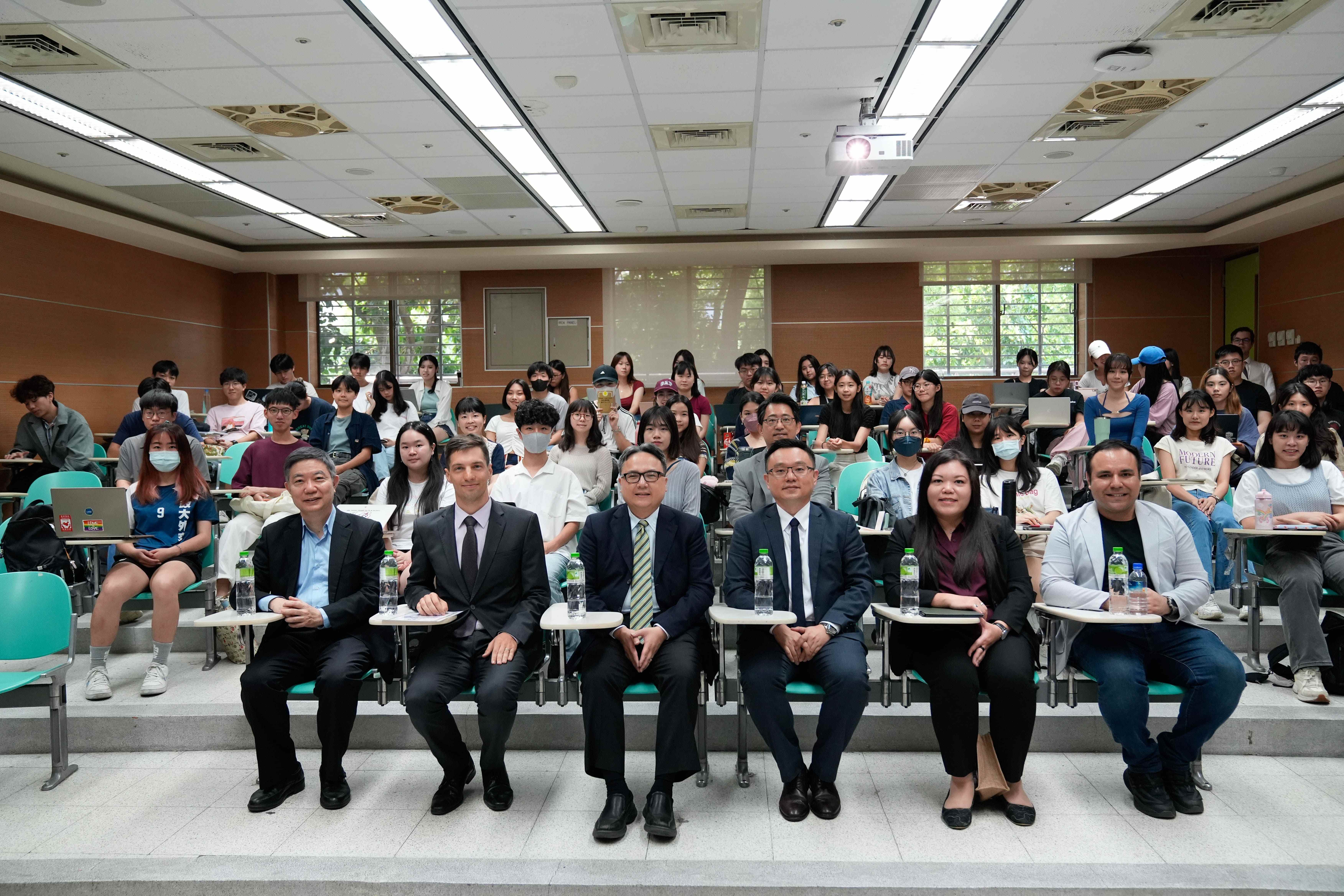 2024/4/30 匈牙利駐台代表葛凱達先生演講